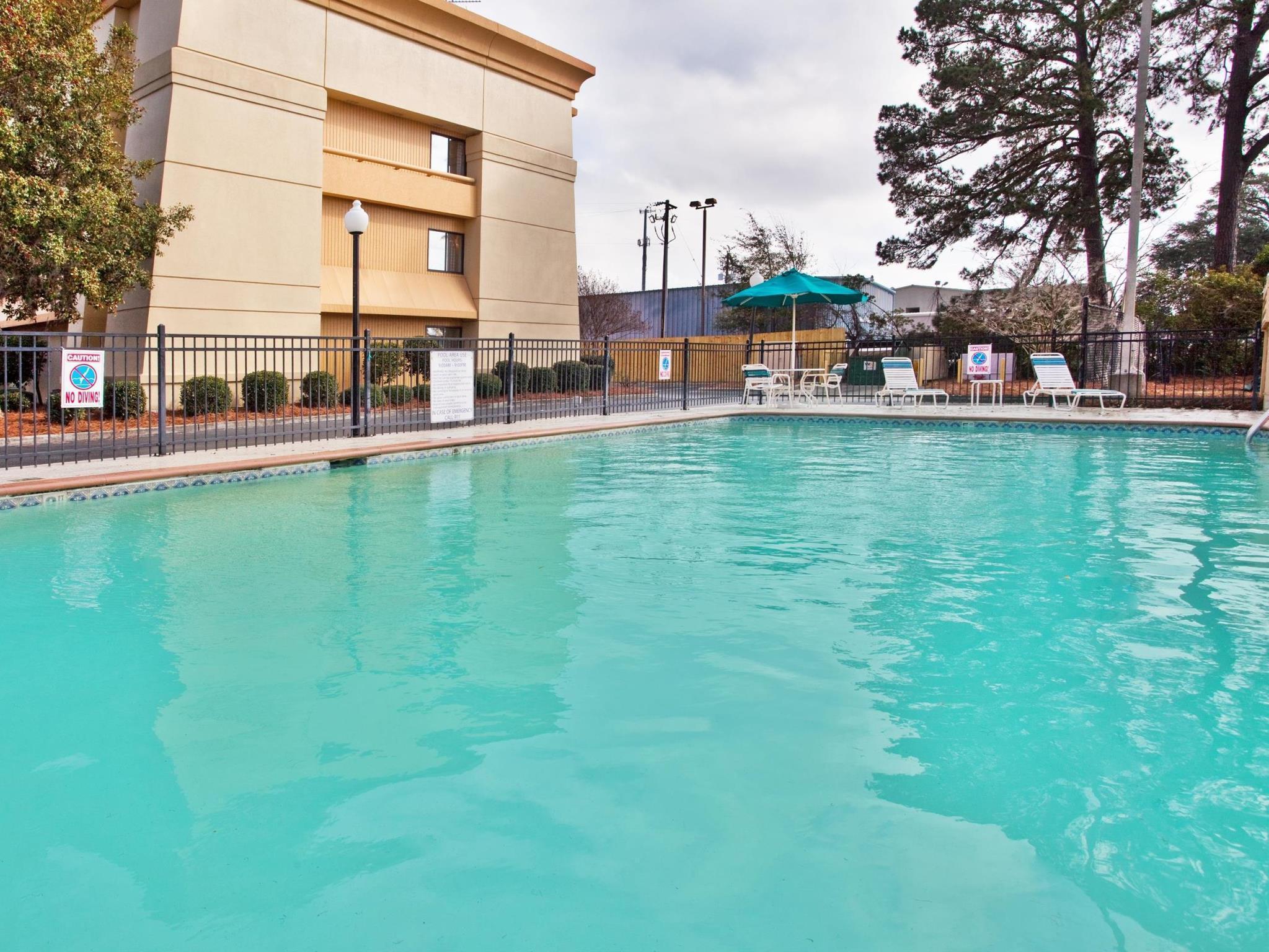 Spark By Hilton Savannah Midtown Extérieur photo