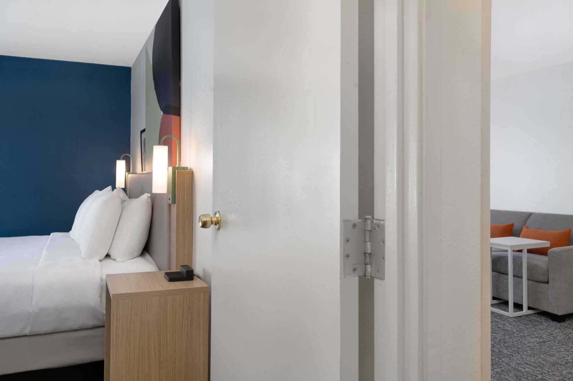 Spark By Hilton Savannah Midtown Extérieur photo
