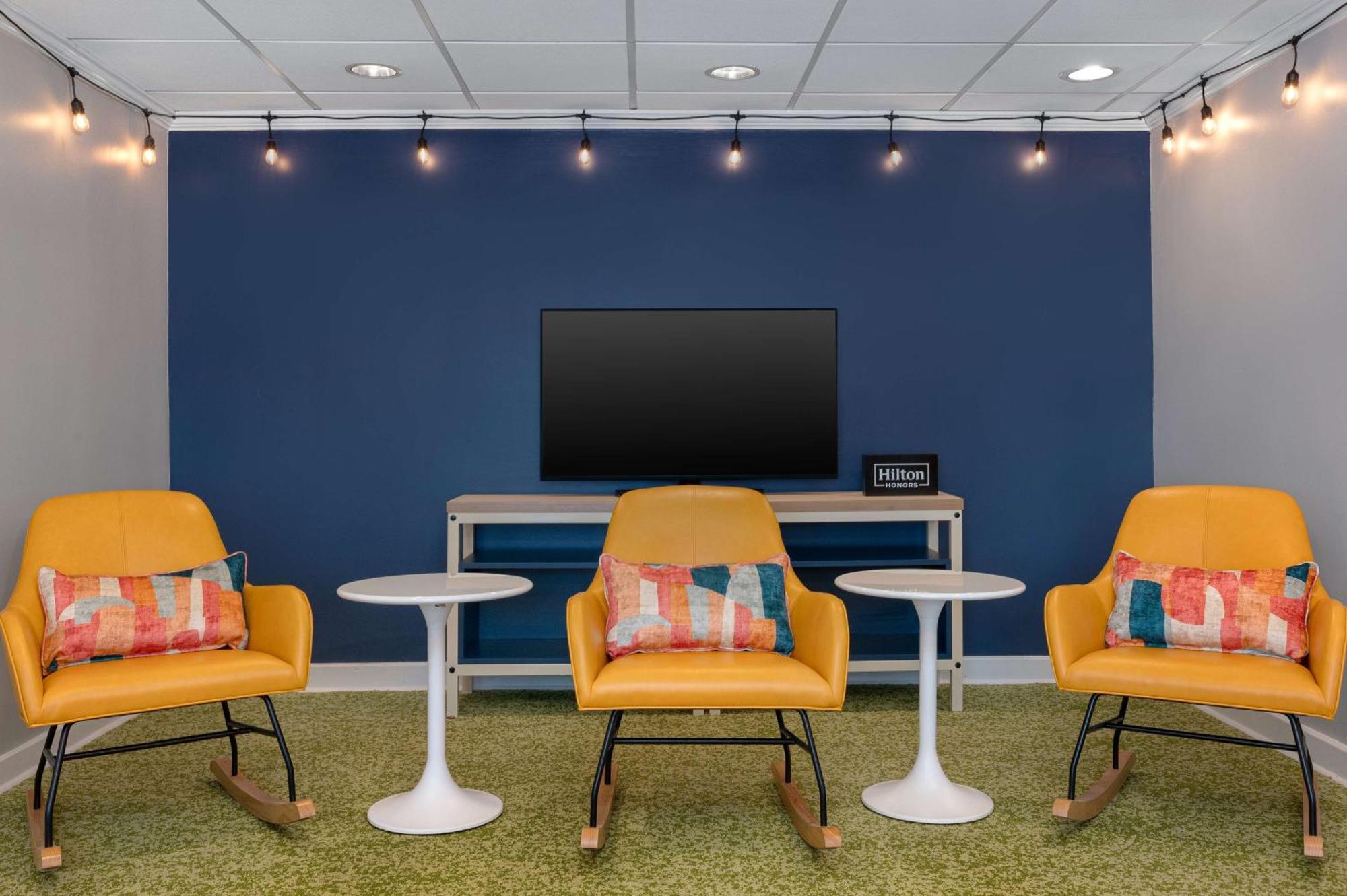 Spark By Hilton Savannah Midtown Extérieur photo
