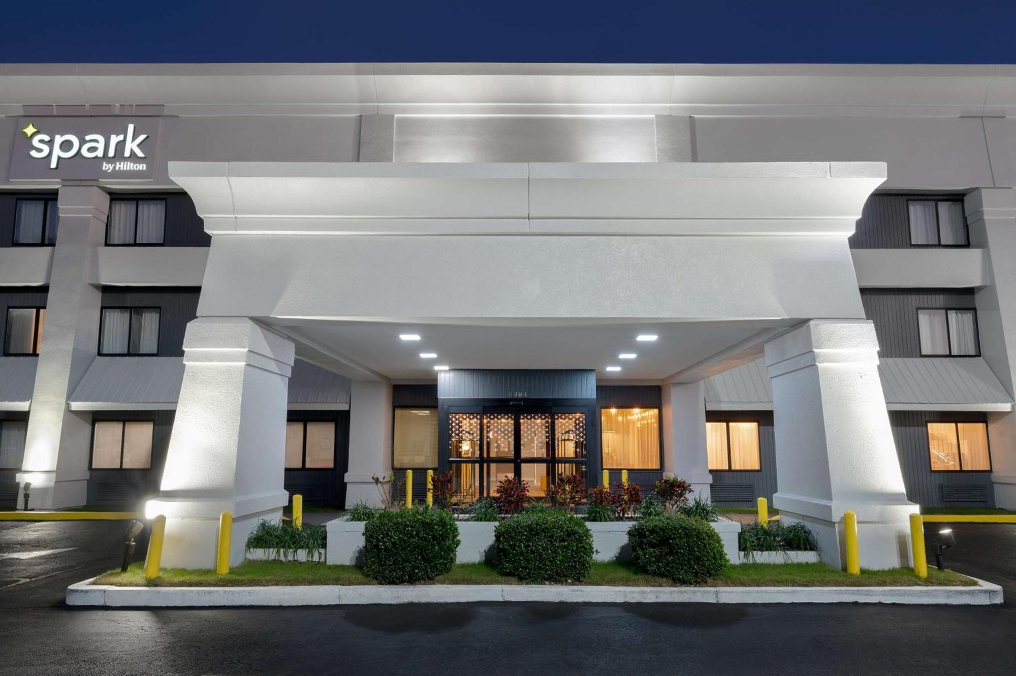 Spark By Hilton Savannah Midtown Extérieur photo