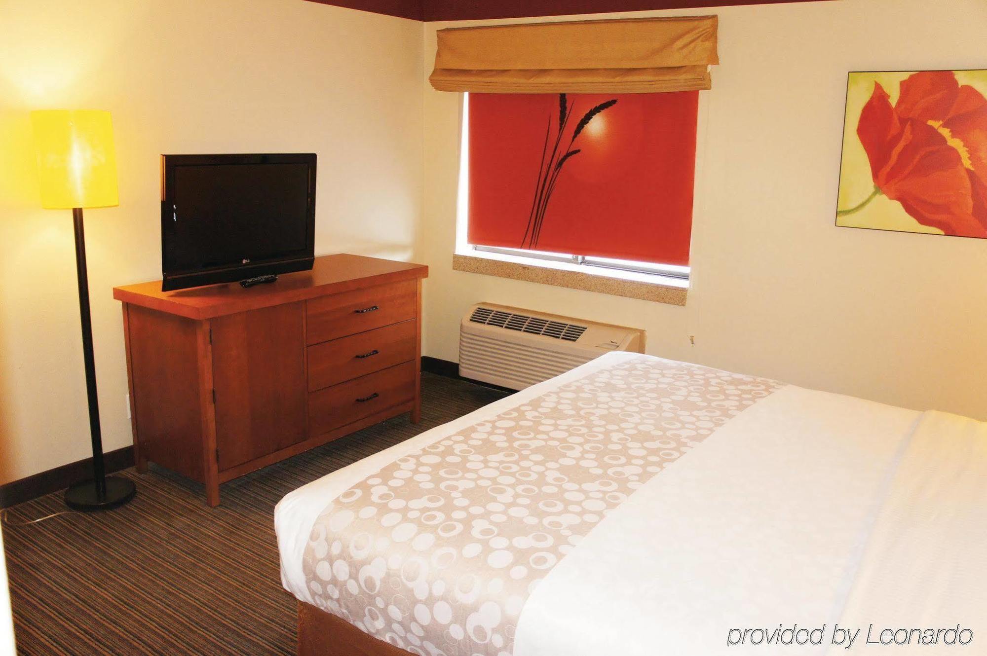Spark By Hilton Savannah Midtown Extérieur photo