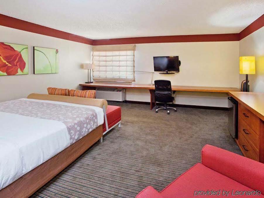 Spark By Hilton Savannah Midtown Extérieur photo